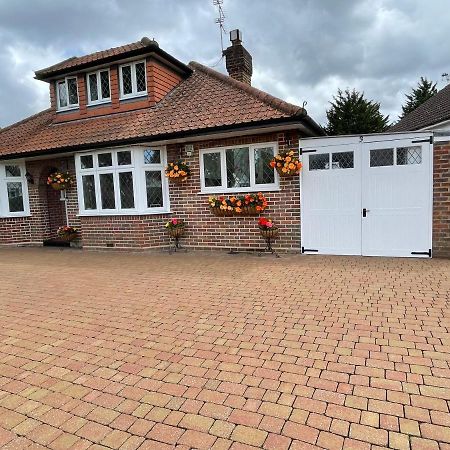St Albans Ragged Hall Lane المظهر الخارجي الصورة